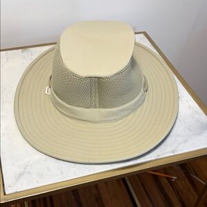 Men's Tilley Airflo Mesh Breathable Outback Hat - Large - NWOT